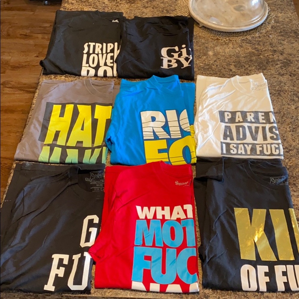 Men’s graphic t shirts.